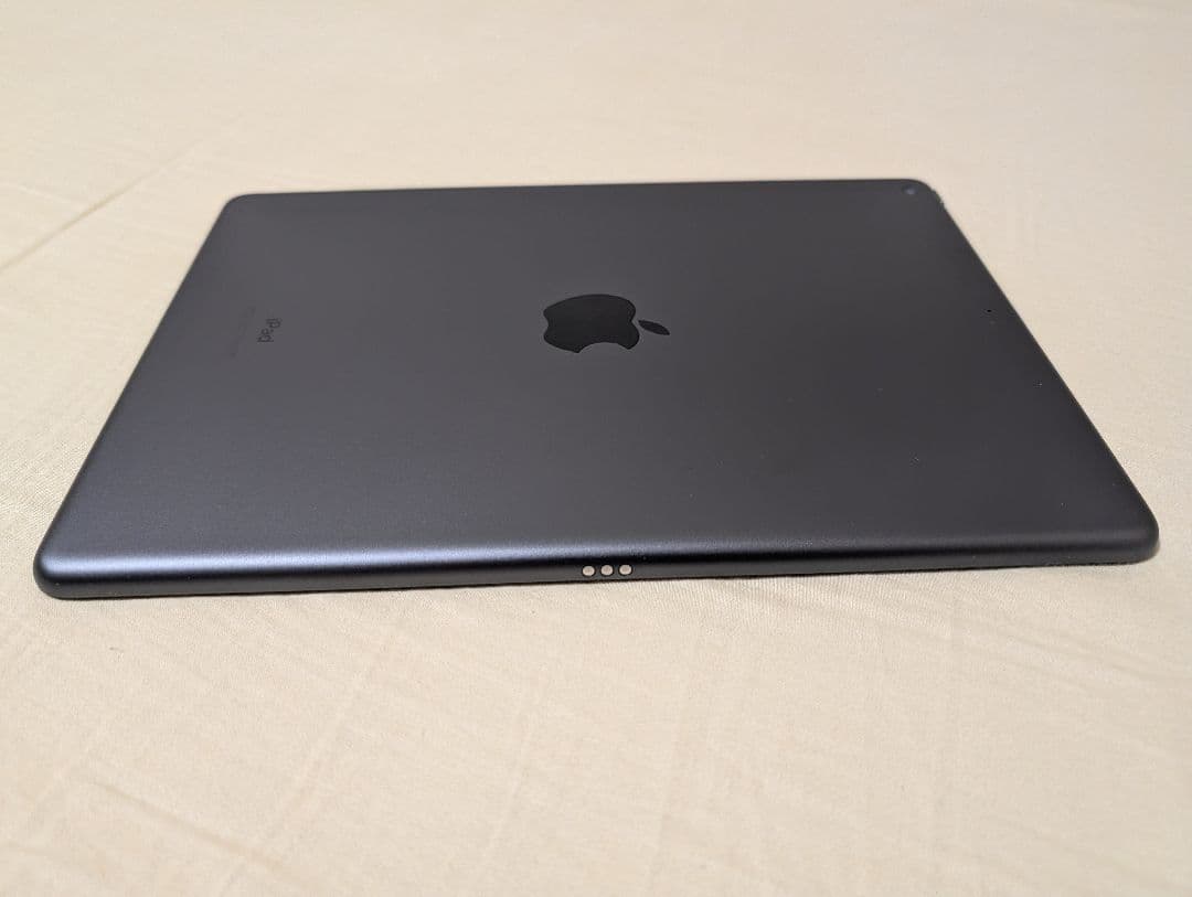 【美品】iPad (第9世代) Wi-Fi 64GB スペースグレー