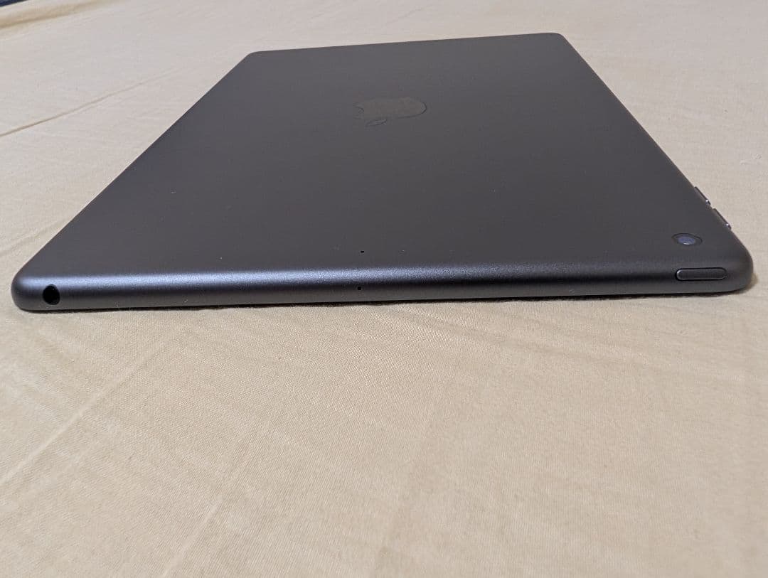 【美品】iPad (第9世代) Wi-Fi 64GB スペースグレー