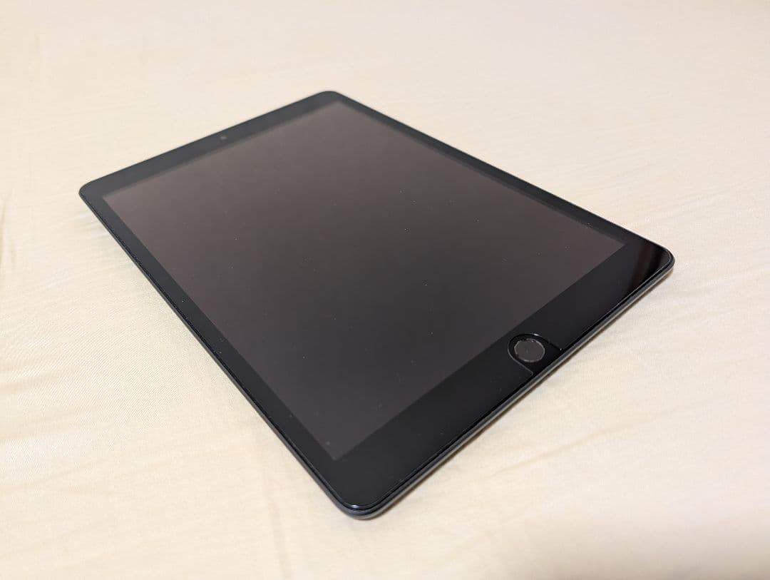【美品】iPad (第9世代) Wi-Fi 64GB スペースグレー