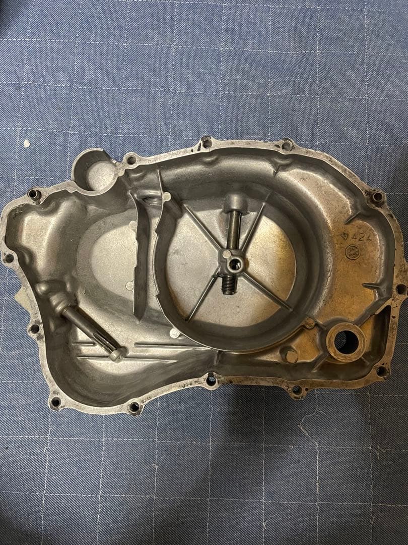 CB400T クラッチカバー 卵型