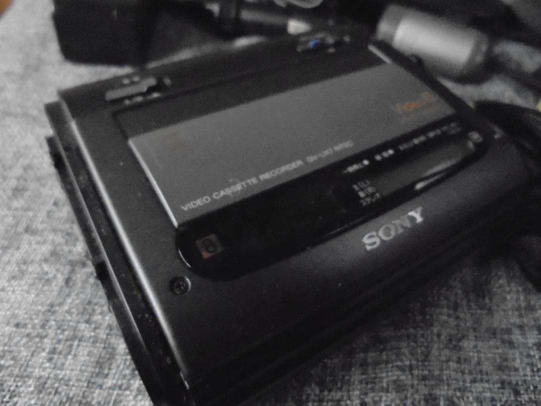 d*7様 SONY Video8 カセットレコーダー GV-UX7 カメラその他