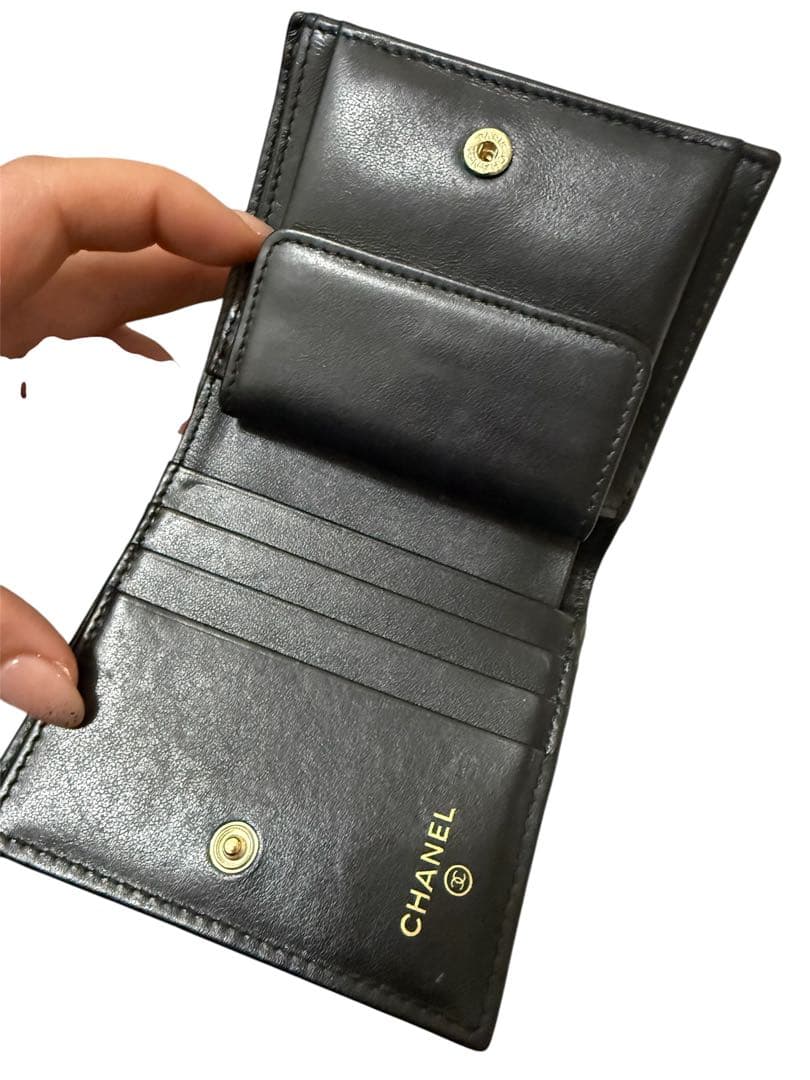 CHANEL 二つ折り財布 ブラック キルティング