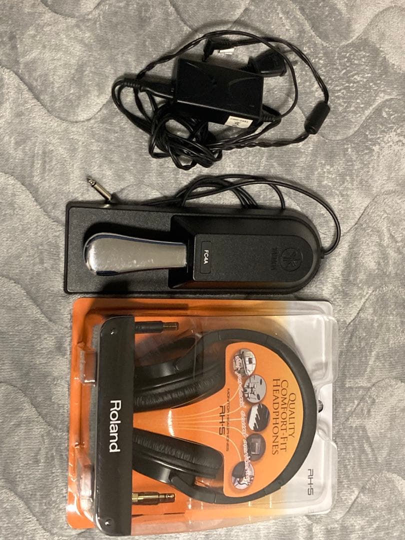 Roland JUNO-DS 61鍵 シンセサイザー ヘッドホン他付属品多数