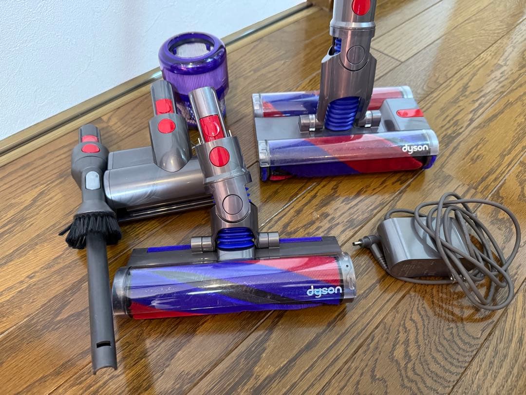 期間限定値下げ中 Dyson SV19 スティッククリーナー パーツ多数