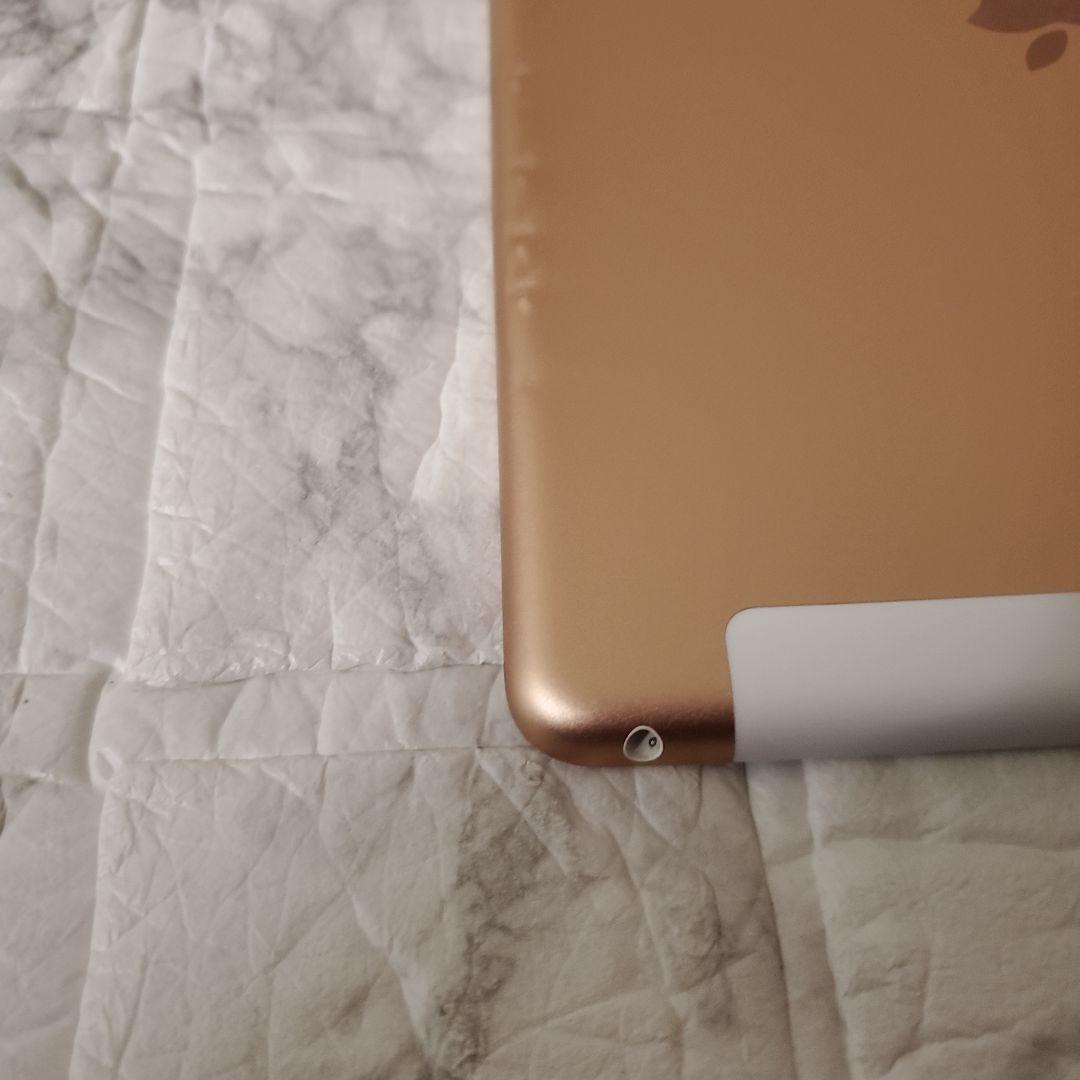 120 iPad 6世代 32GB SIMフリー ゴールド