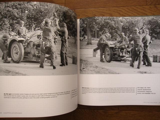洋書 Kampfraum Arnheim: A Photo Study of