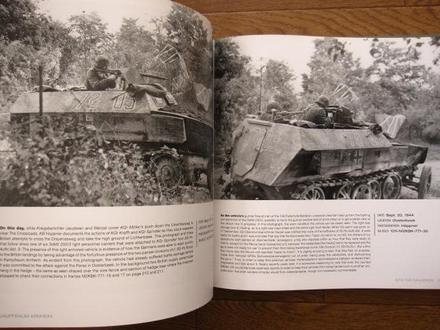 洋書 Kampfraum Arnheim: A Photo Study of