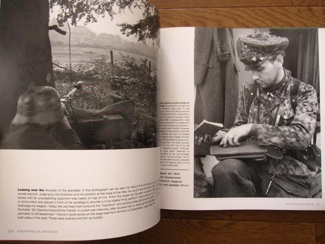 洋書 Kampfraum Arnheim: A Photo Study of