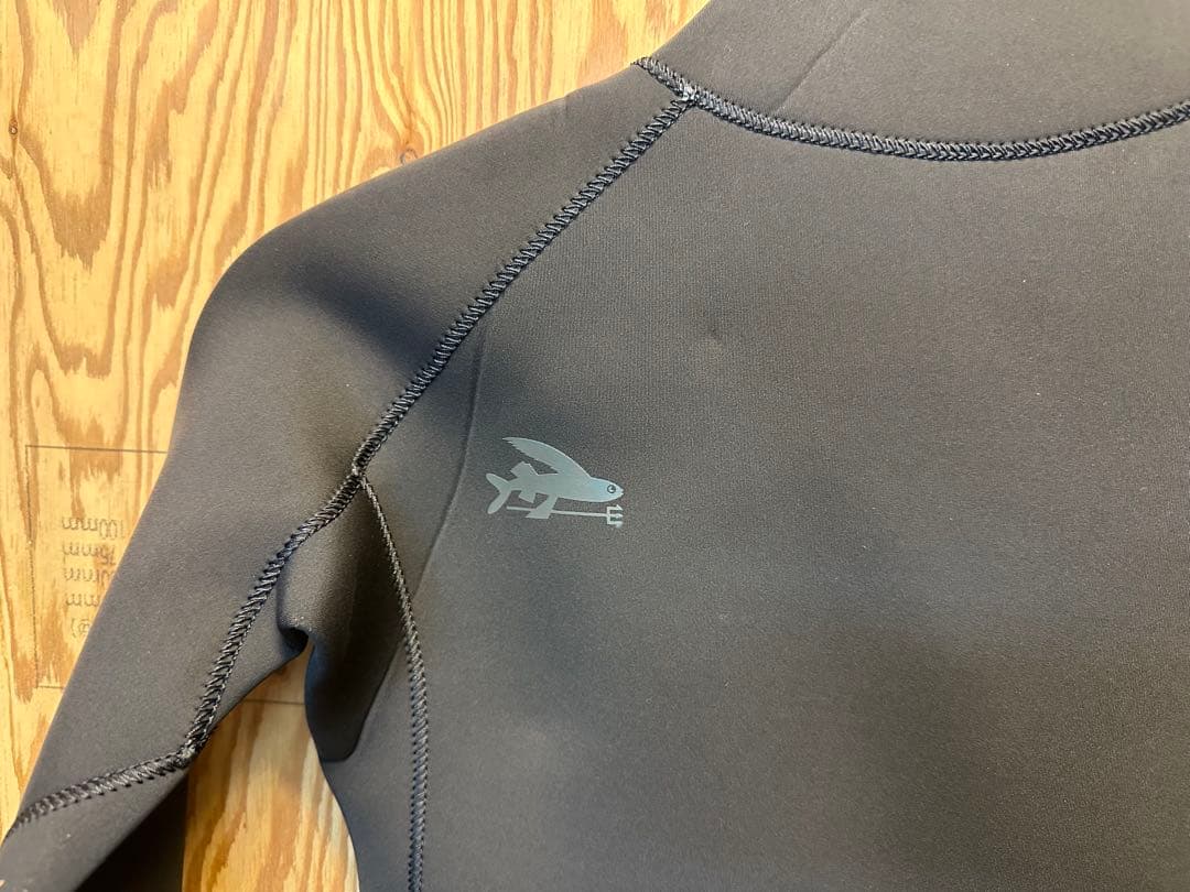PATAGONIA パタゴニア Yulex R1 ロングスリーブジャケット
