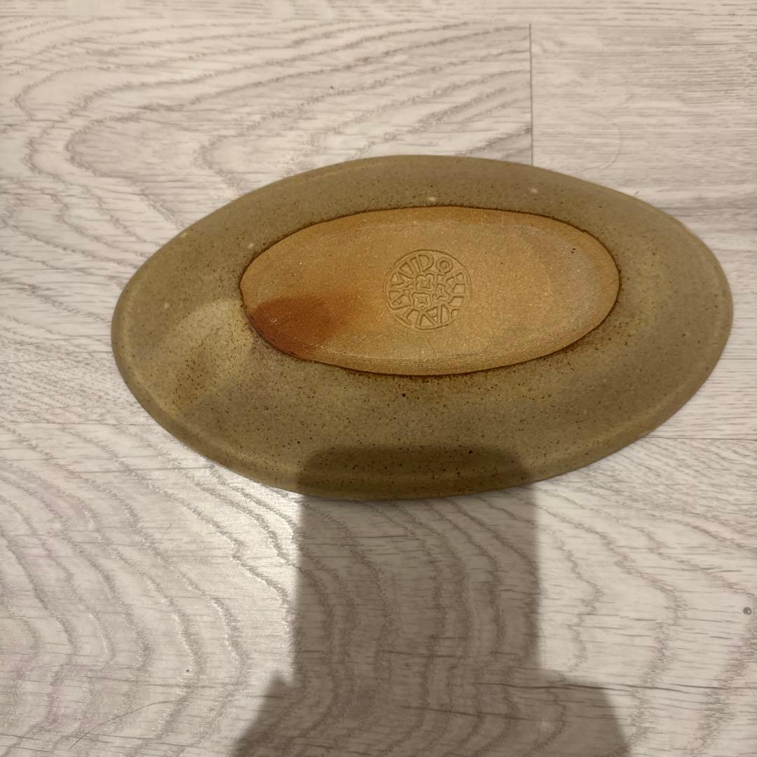 矢板さんのロバの青い陶器製楕円皿
