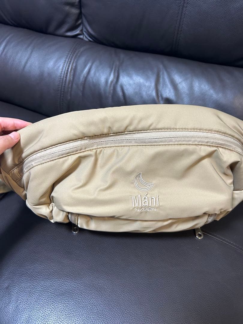 Māni N'ORN ベージュ ヒップシート