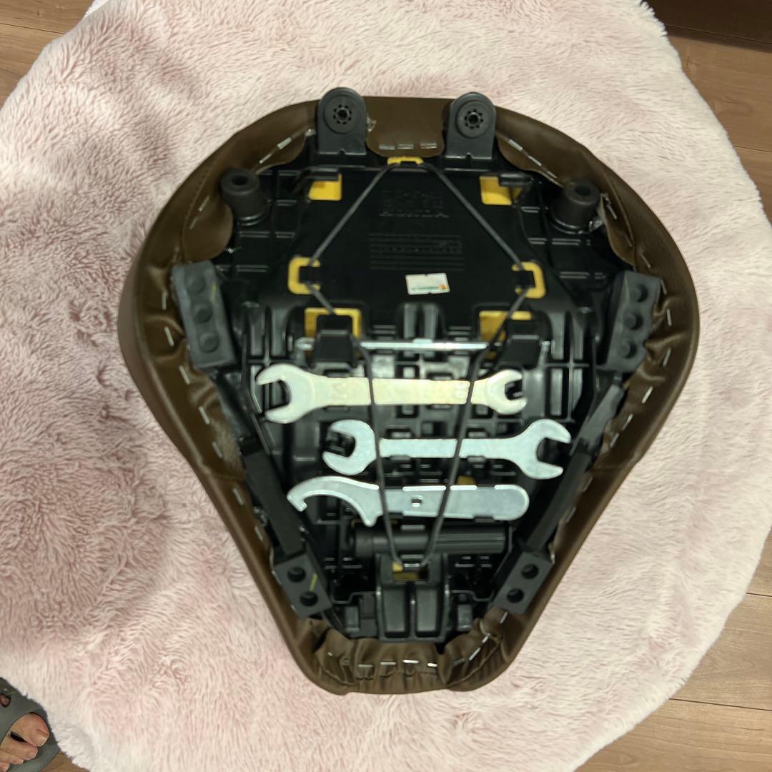 レブル250sエディション　純正シート　未使用品