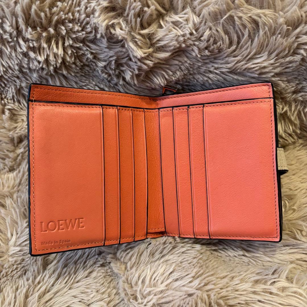 LOEWE 三つ折り財布 ベージュ レザー トライフォールド