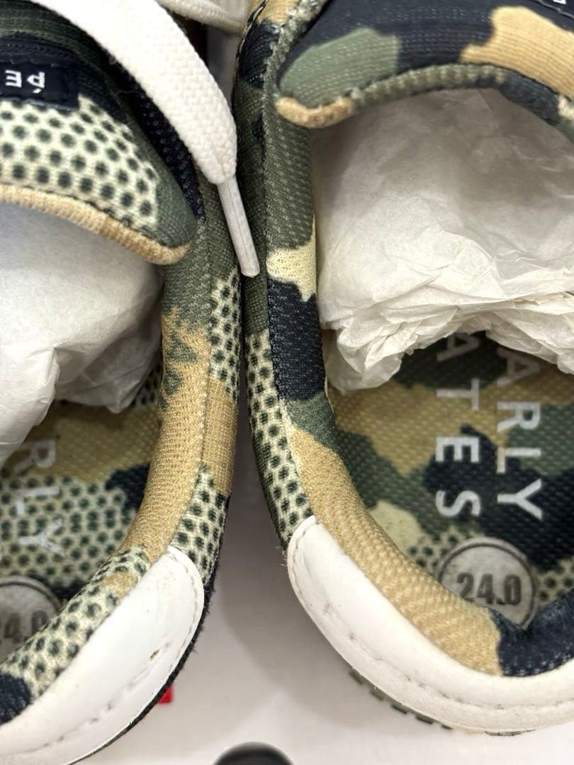 週末お値引き【美品】派手そうで質素パーリーゲイツゴルフシューズ 24 迷彩