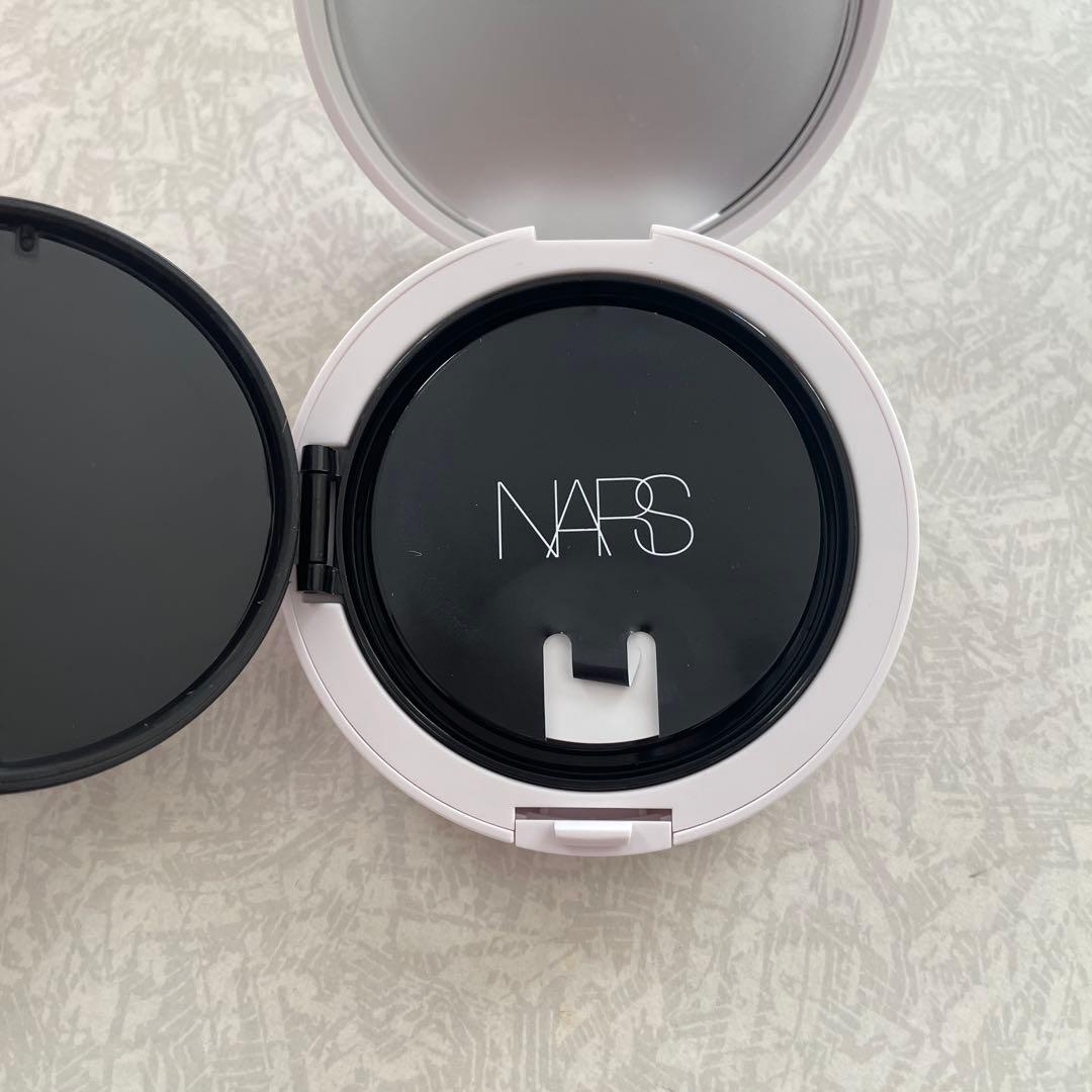 NARS ライトリフレクティング セラムクッションファンデーション　03792