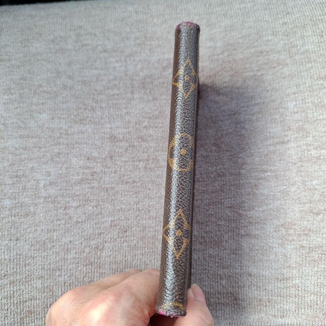 Louis Vuitton iPhone10 Xs用手帳型ケース2個まとめ売り