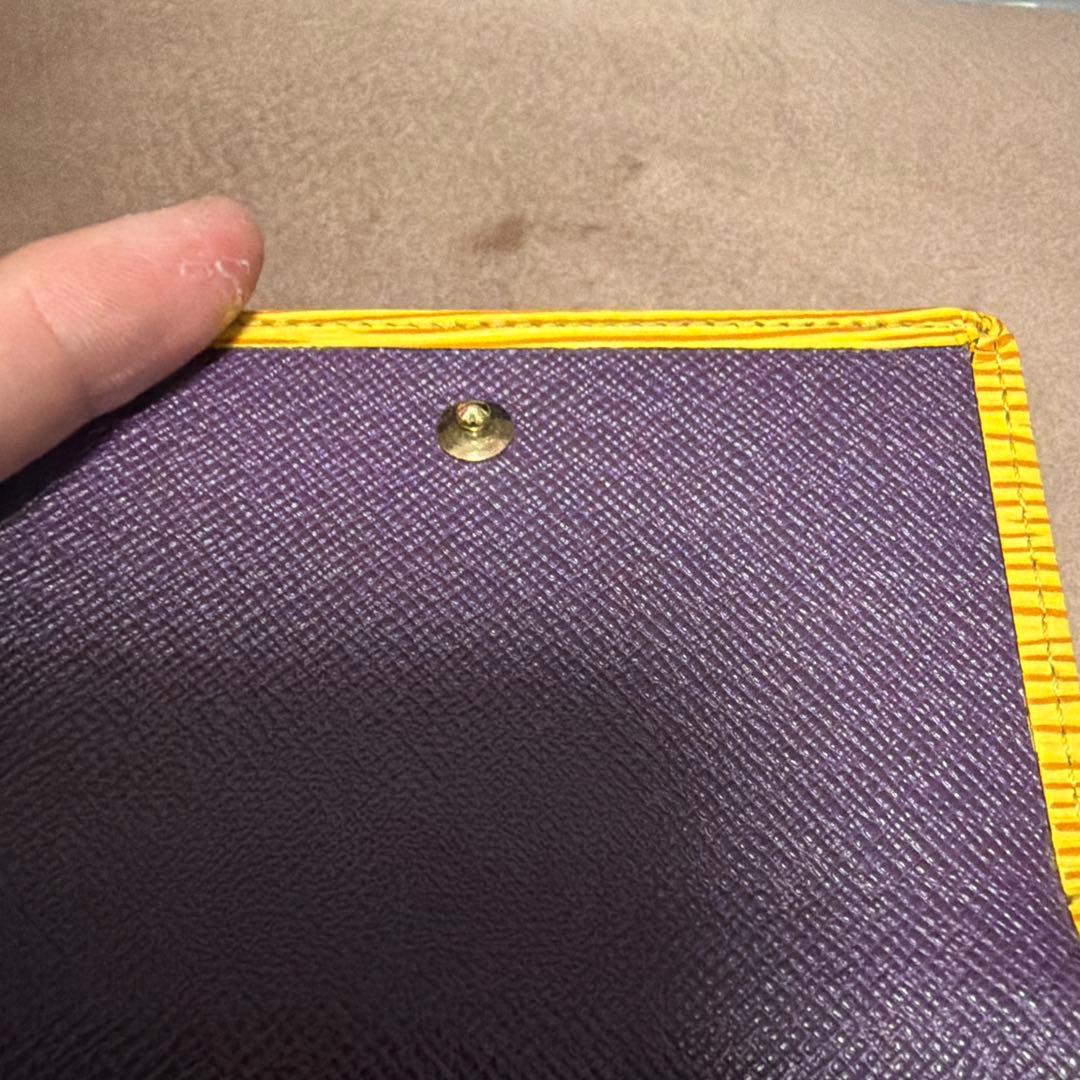 【レア】Louis Vuitton エピ 二つ折り財布