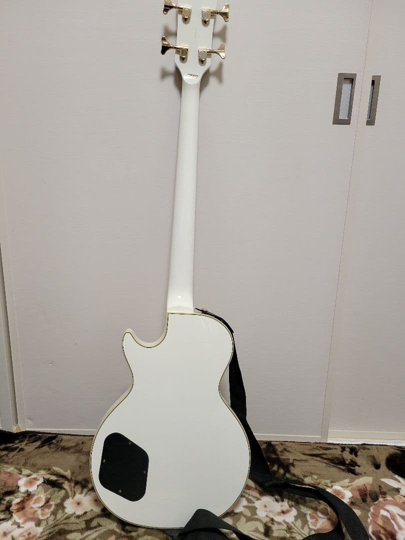 (中古)Grass Roots グラスルーツ エレキベース 白