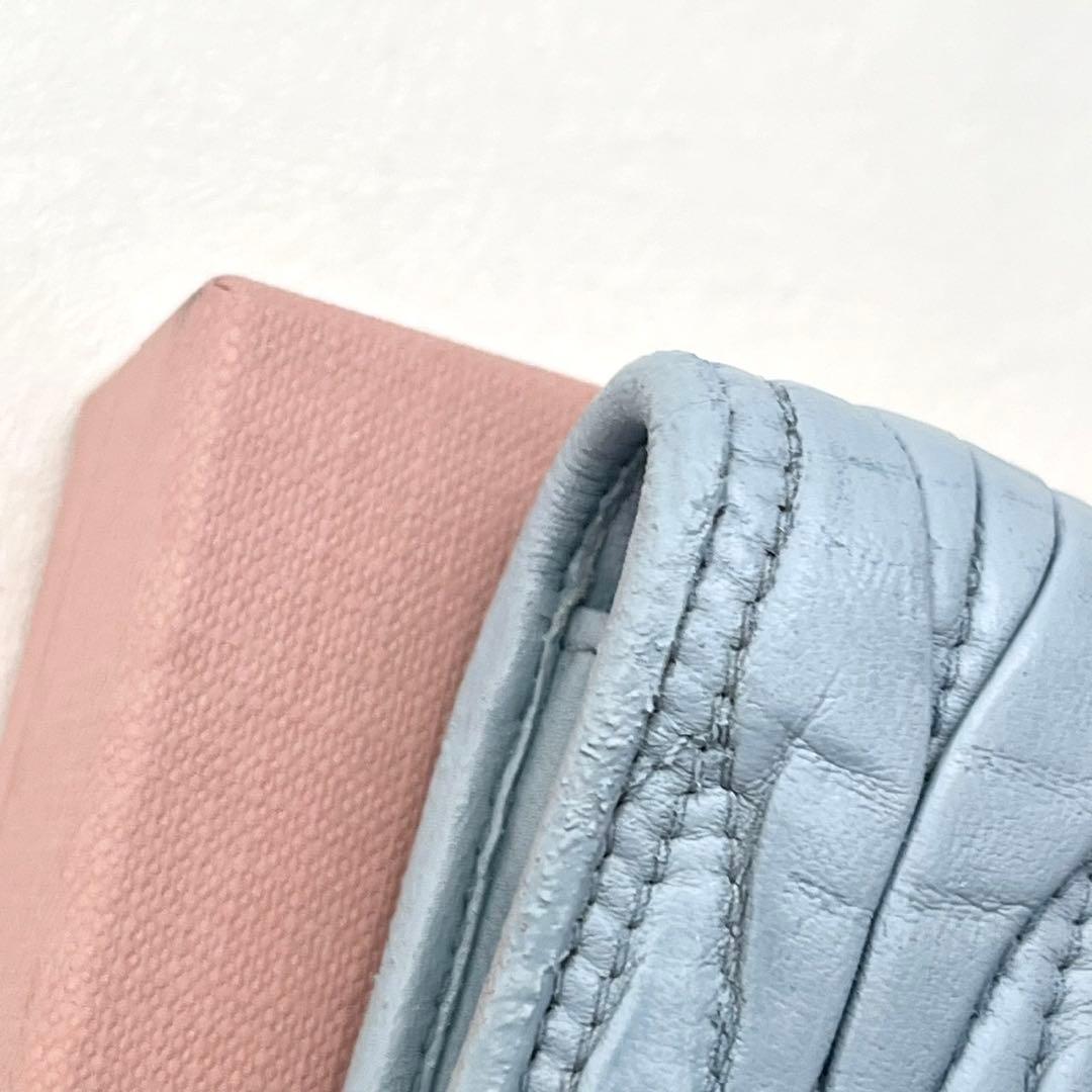 miu miu ミュウミュウ マテラッセ 二つ折り財布 付属品完備　0222-②