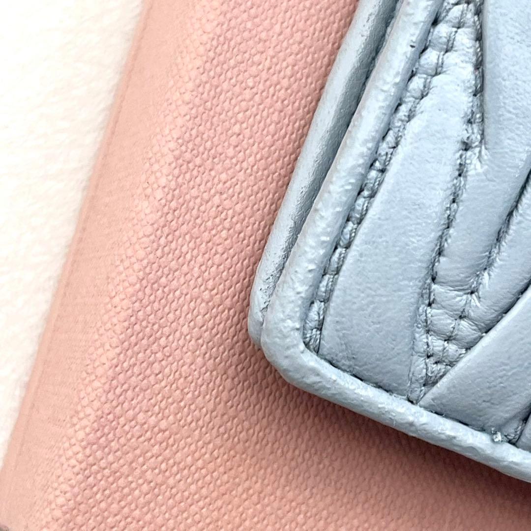 miu miu ミュウミュウ マテラッセ 二つ折り財布 付属品完備　0222-②