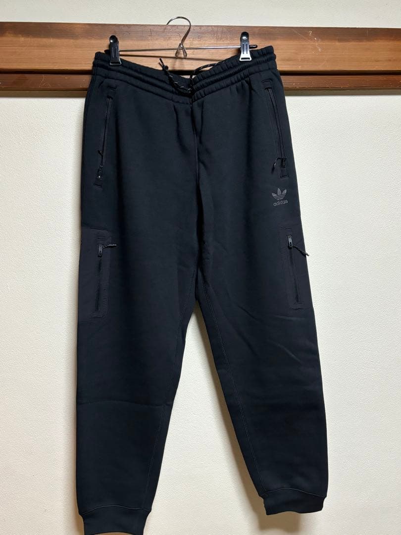adidas スウェットセットアップ 黒　XL　新品未使用