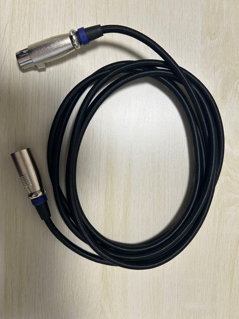 AKG C214 コンデンサーマイク　XLRケーブル　セット