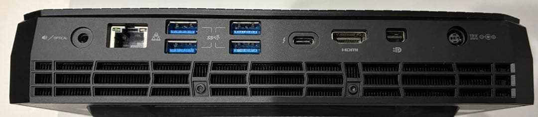 Intel NUC11PHKi7C ベアボーンキット