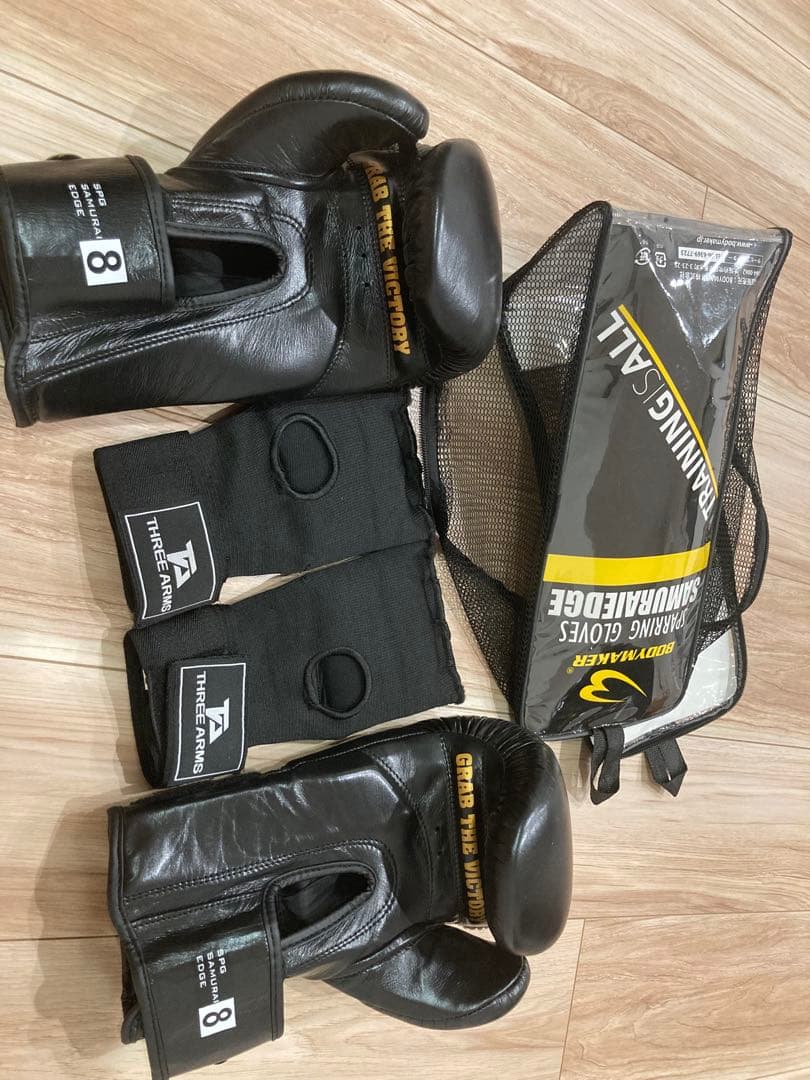 Training Gear ボクシンググローブ 8oz ブラック