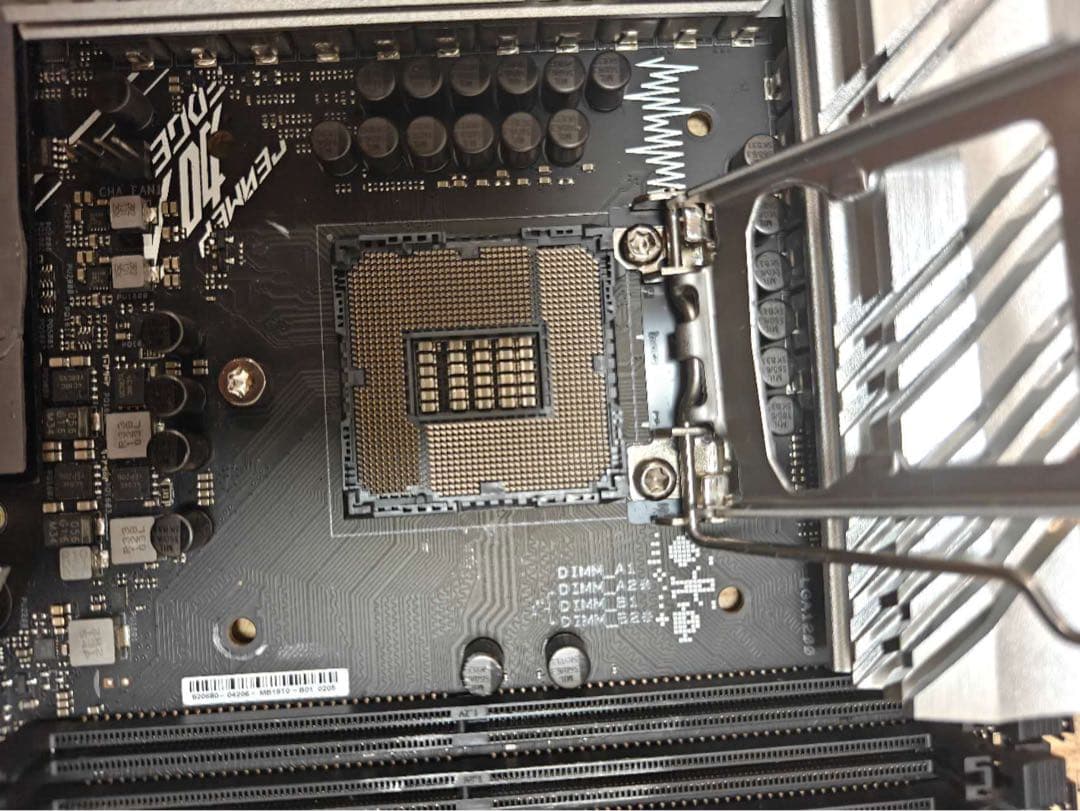 ROG STRIX Z590-A GAMING WIFI マザーボード
