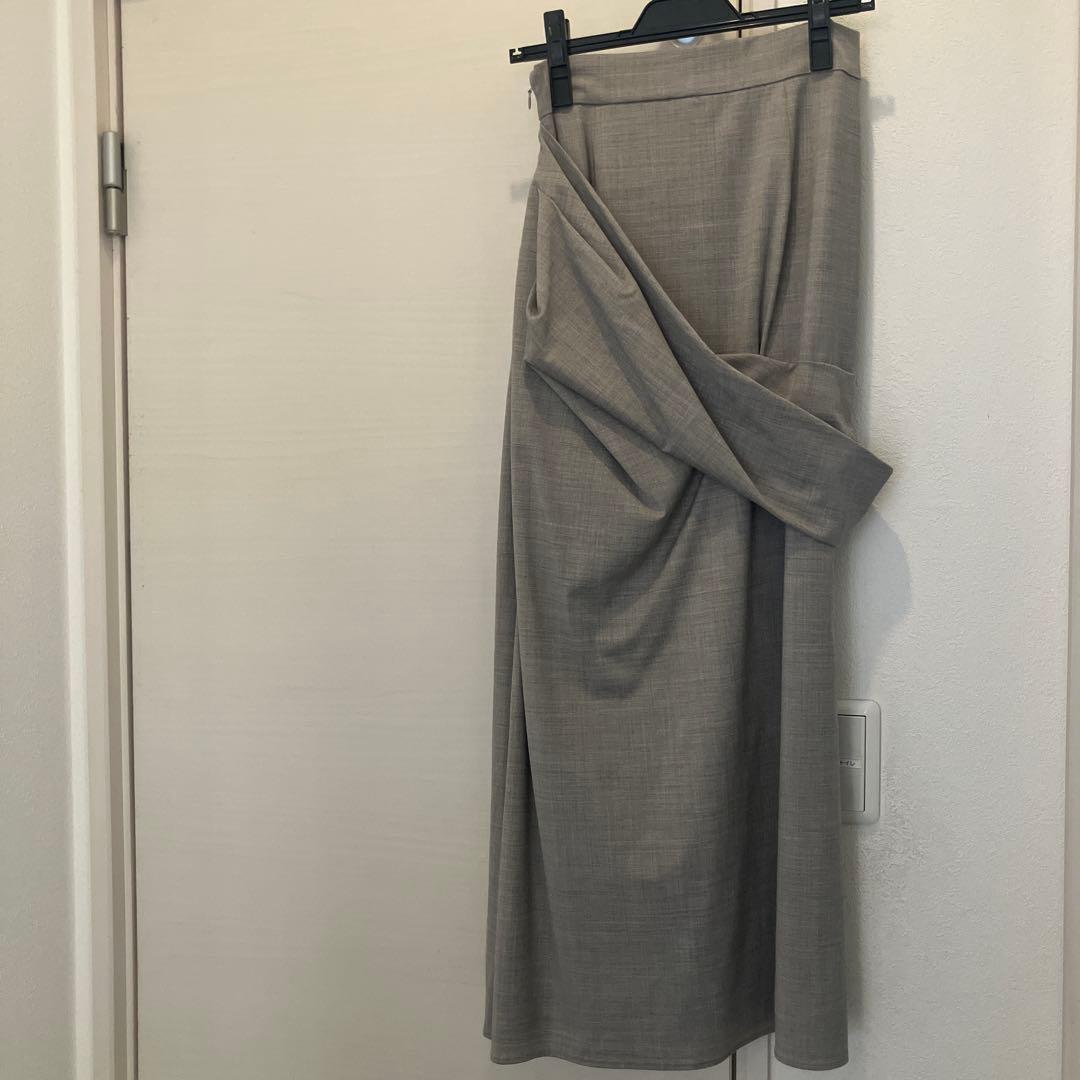 新品タグ付き デレス deres MUSE skirt Freya サイズ1