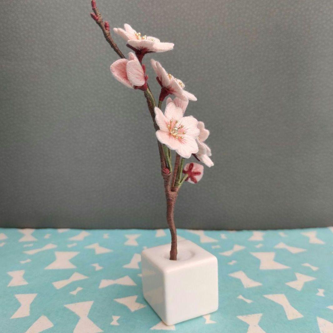 【専用出品】立体刺繍　桜 一輪挿し （bright pink）