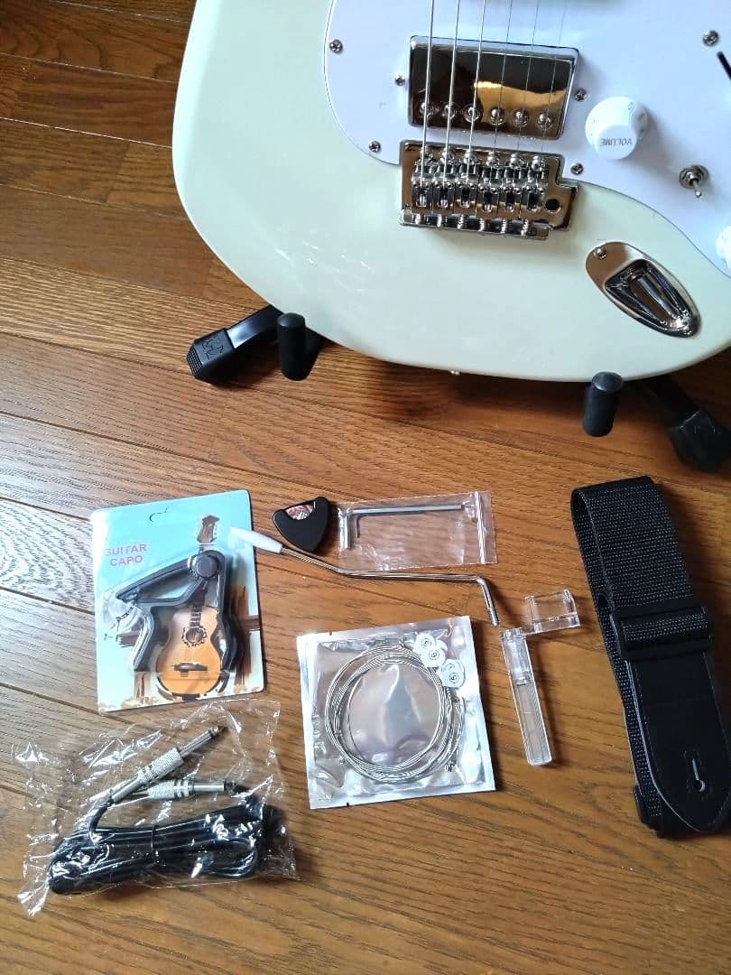 Eris Nestia ストラトキャスター ローステッドネック 新品同様！