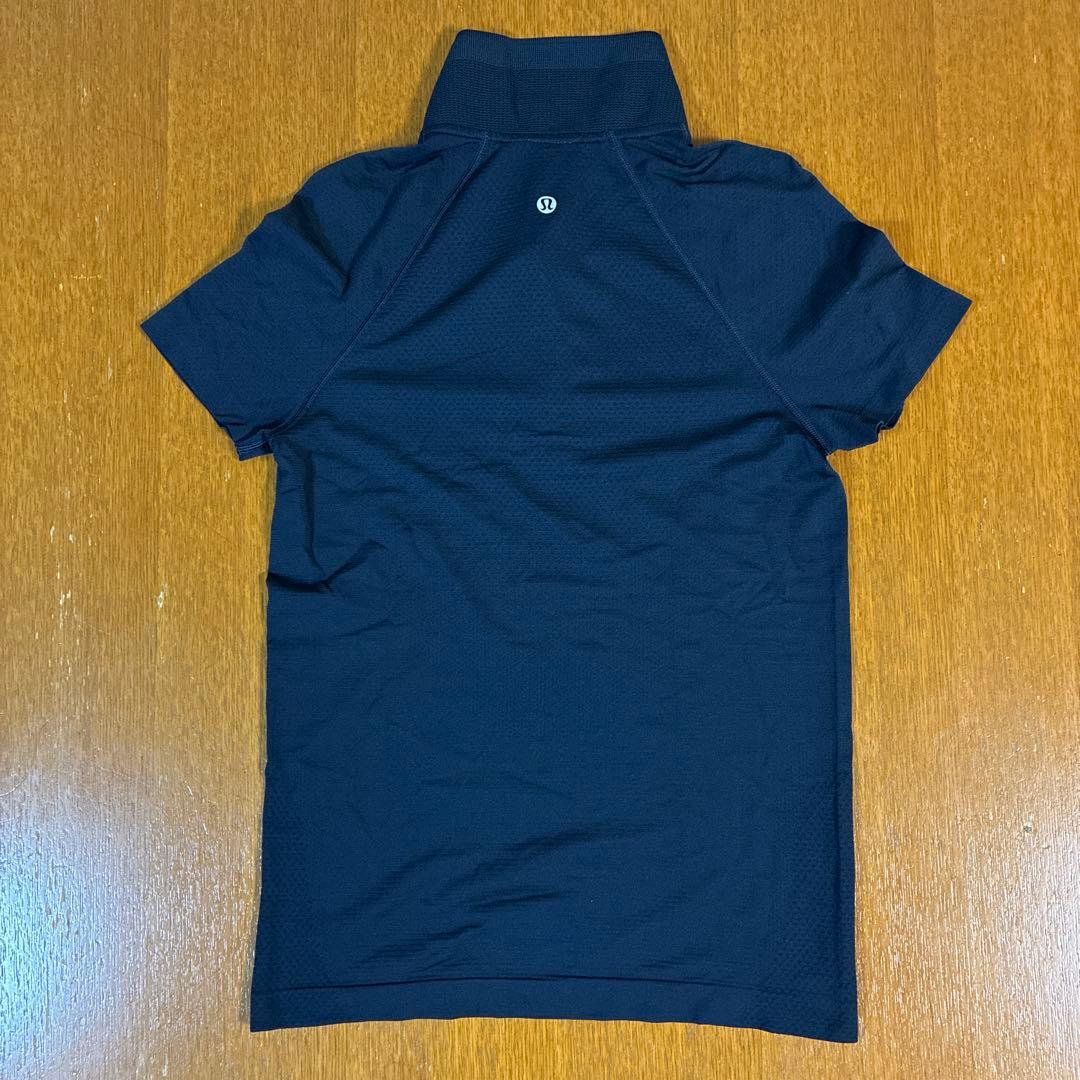 ルルレモン　Tシャツ