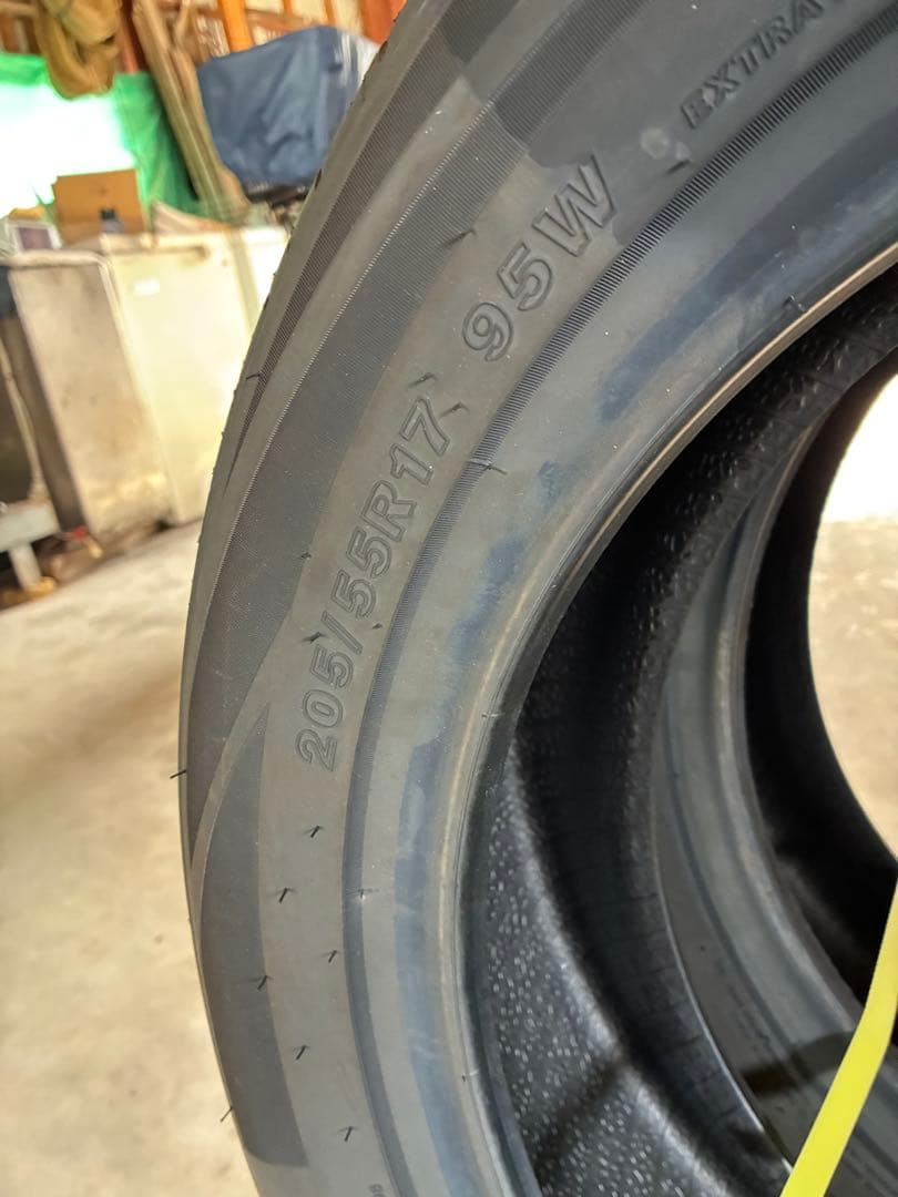 TRAZANO ZuperEco 205/55R17 95W タイヤ新品送料込み