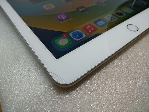 iPad本体 iPad 5 Retena 32GB Apple au MP1LJA 14034