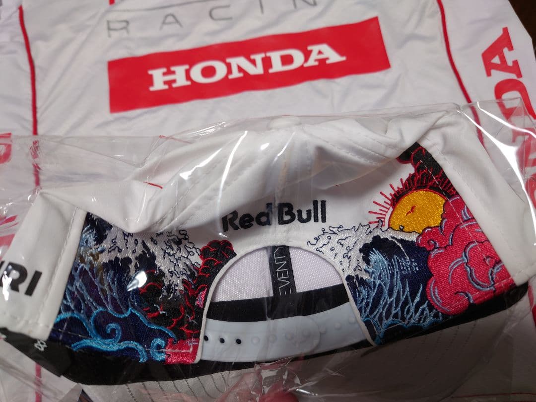 VIP 2025 F1日本GP限定　RedBull Racing キャップ 白