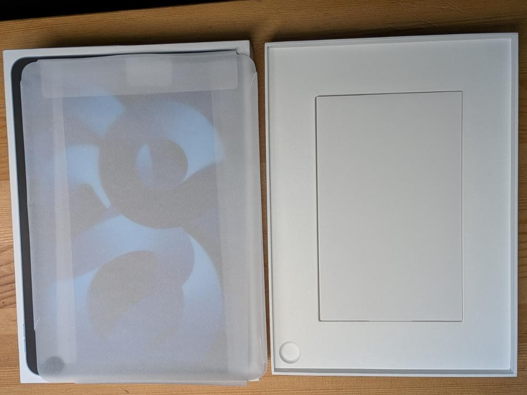 超美品 iPad Air 第5世代 64GB Wi-Fi 付属品 完備おまけ付き