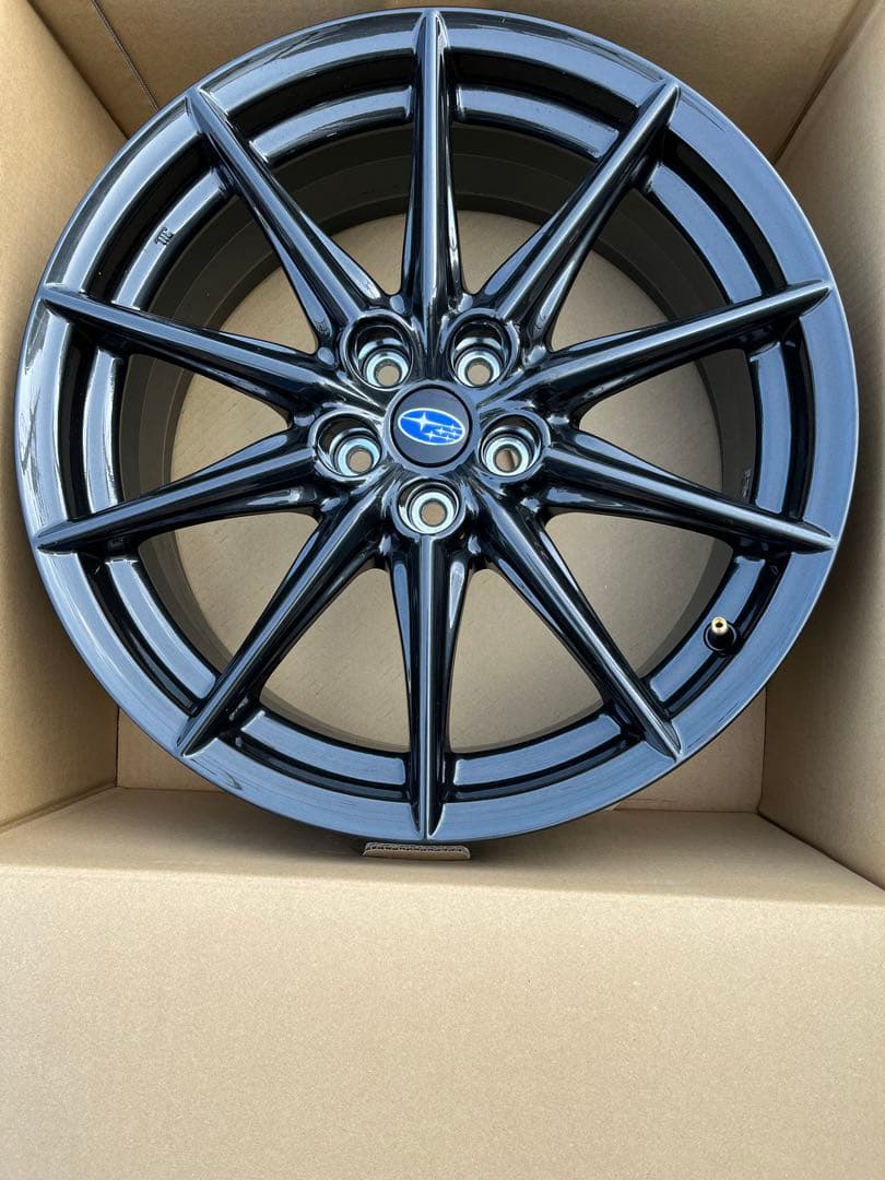 BRZ GR86純正18ホイール(STIsport特別色)【1/2】