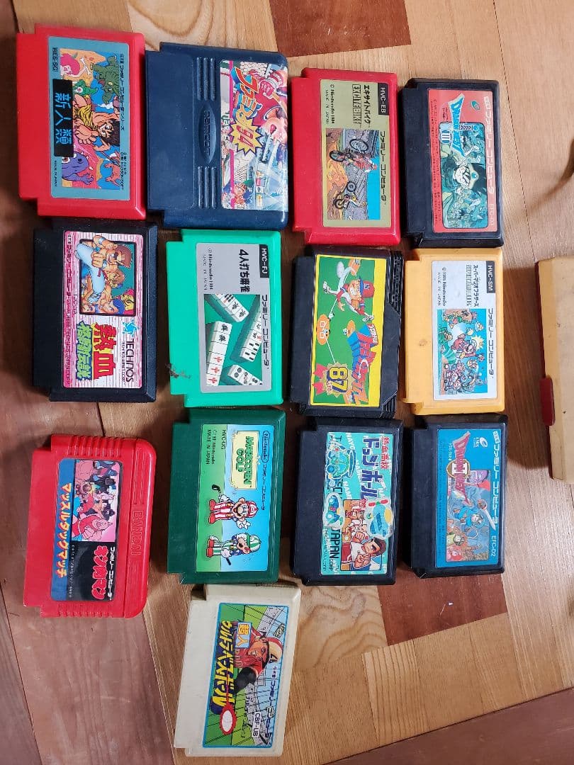 Nintendo HVC-001ファミコン本体とソフト色々
