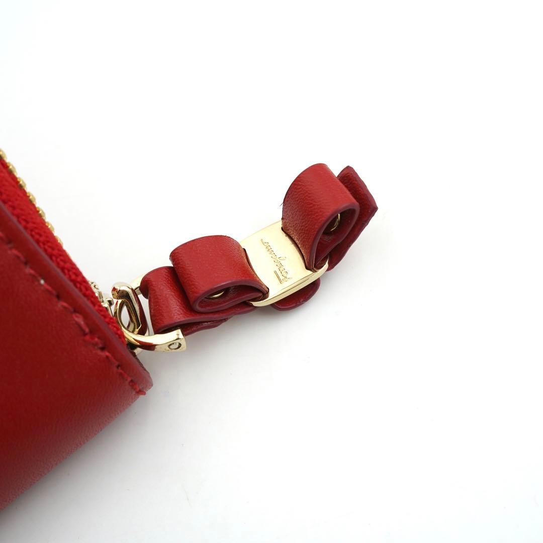 ✨新品未使用・箱付き✨　Ferragamo ミニ財布　ヴァラリボン　バイカラー