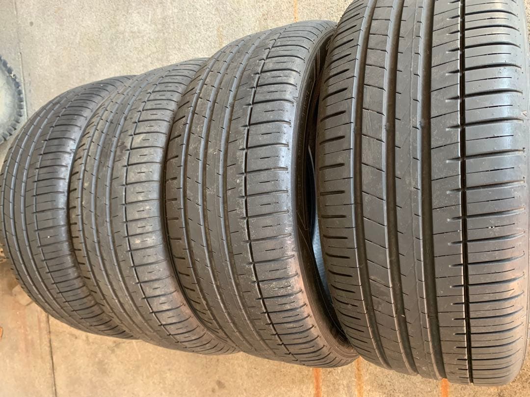 【チョコさん専用】　 FALKEN 235/50R18 タイヤ 4本セット