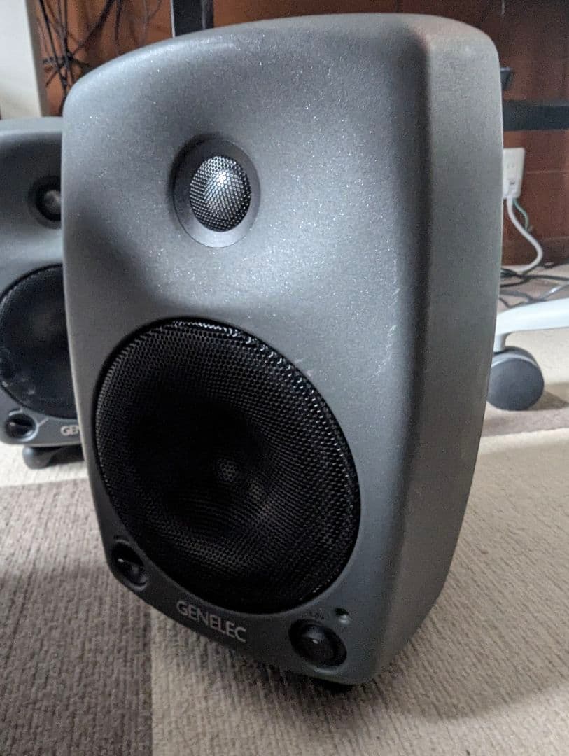お買い得 GENELEC 8030A ペア モニタースピーカー 連番