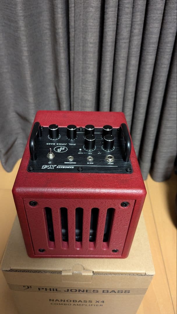 【未使用品】PHIL JONES NANOBASS X4 ベース用アンプ