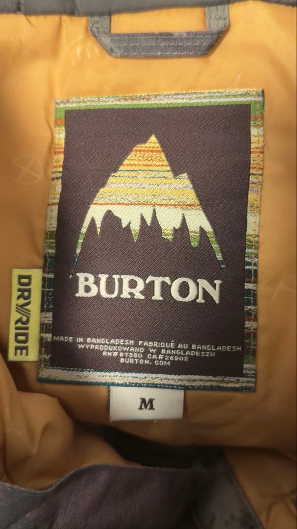 Burton 迷彩フード付きジャケット