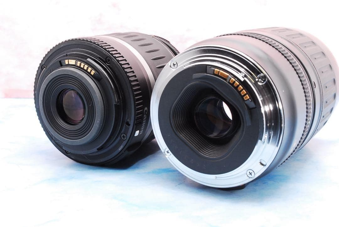 Canon EOS Kiss X10☆一眼レフカメラ☆超望遠レンズ付Wレンズ