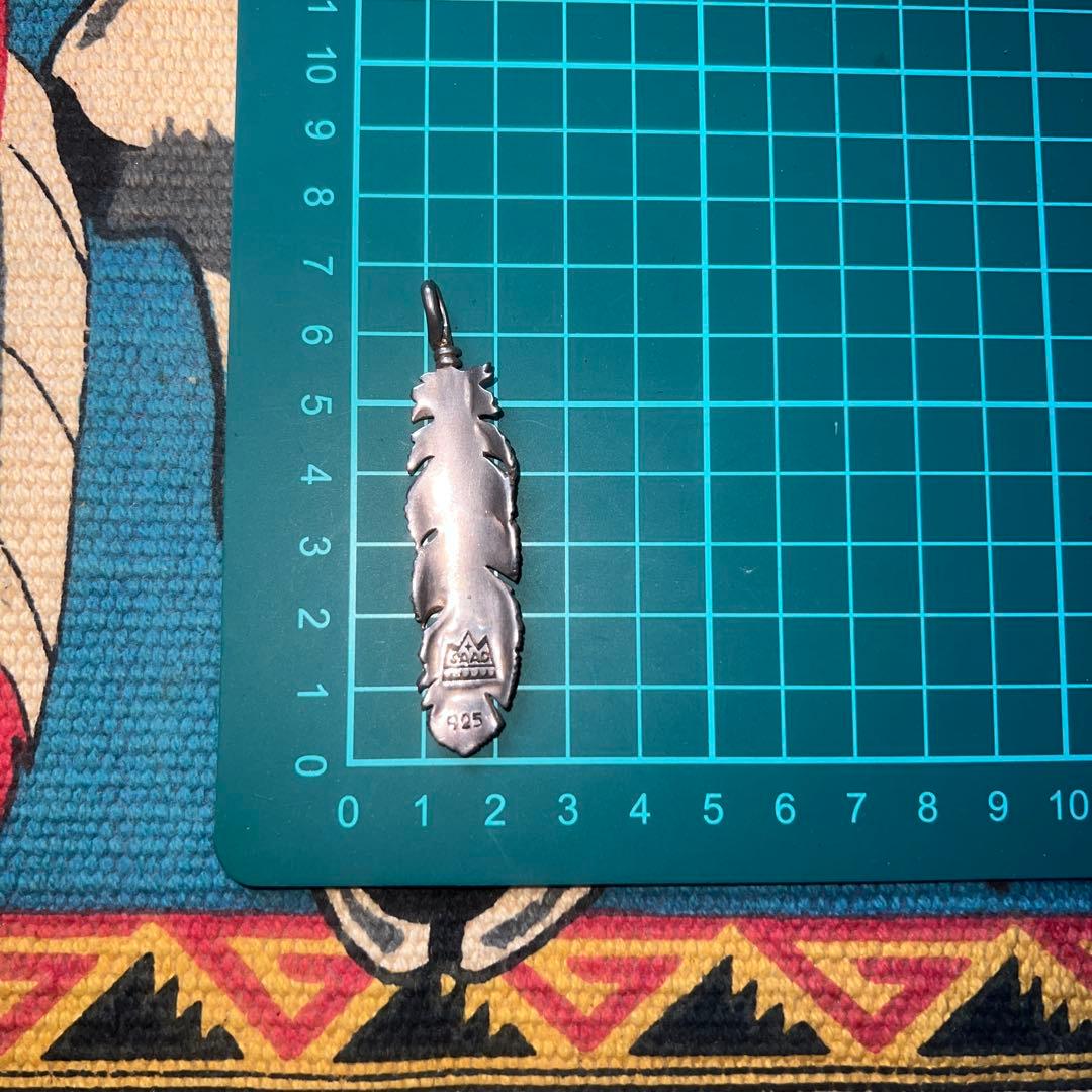 フェザー　トップ