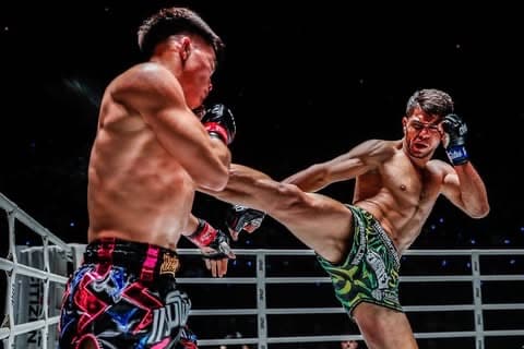 ムエタイ&キックボクシング　TIGER MUAY THAI　Tシャツ＆パンツ