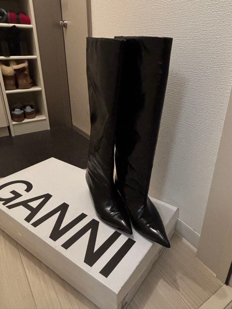 GANNI ブラック ロングブーツ ポインテッドトゥ