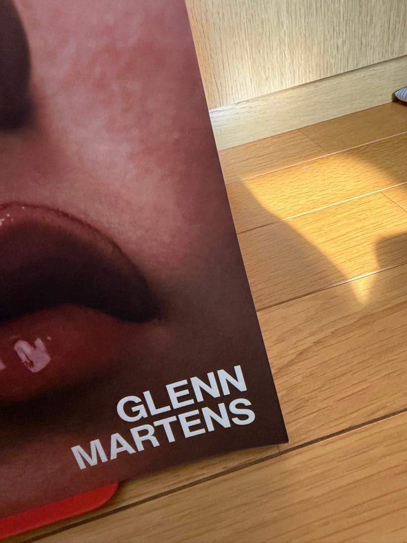 a magazine curated by Glenn Martens マガジン