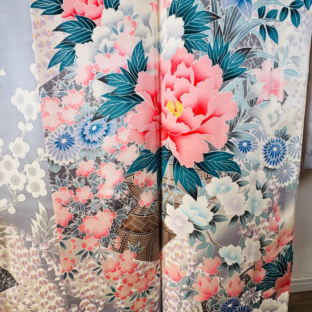 美品　現代　振袖　成人式　着物　正絹　163裄68 シルバー　水色　ピンク　花柄
